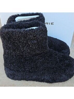 Robert Clergerie AIDANF Faux Shearling Short Winter Boot Size 6.5 New Women's